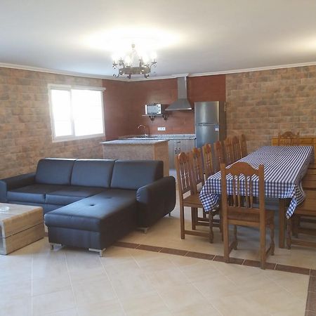 Puerta De Caderechas Villa Terminon ภายนอก รูปภาพ
