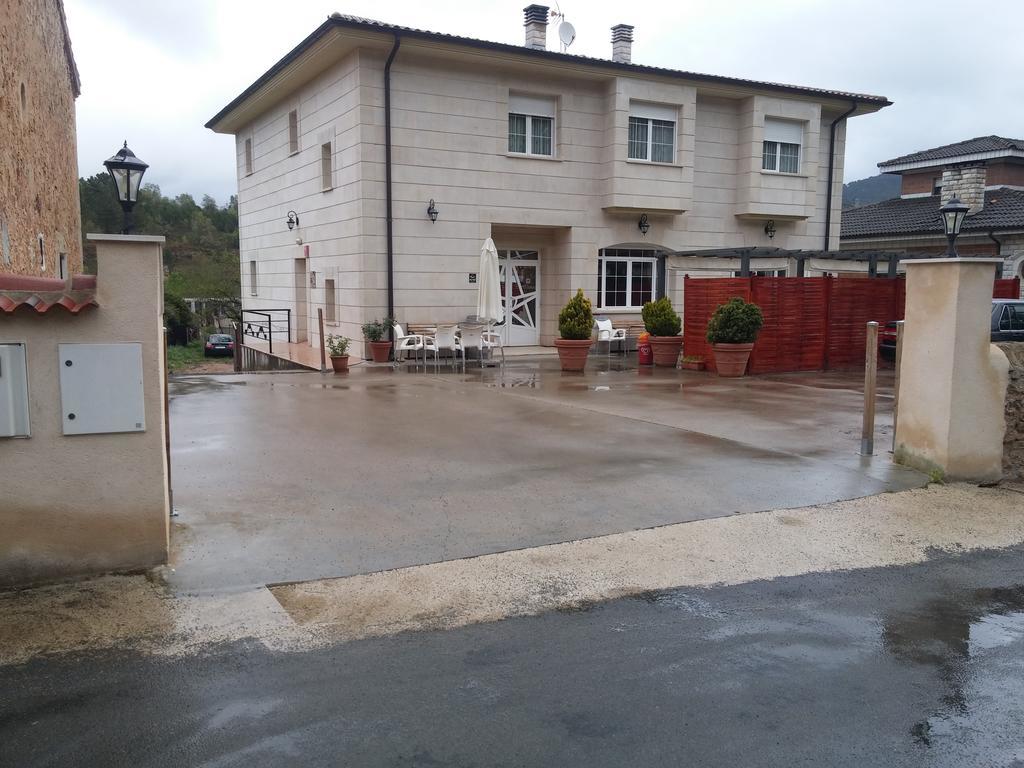 Puerta De Caderechas Villa Terminon ภายนอก รูปภาพ
