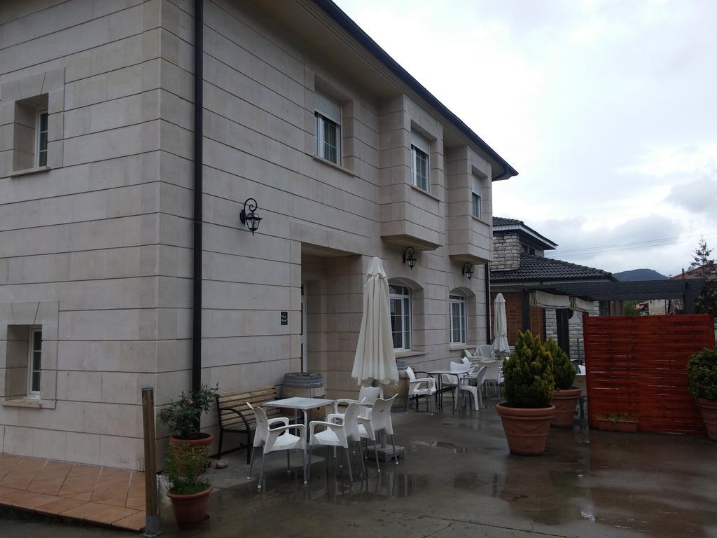 Puerta De Caderechas Villa Terminon ภายนอก รูปภาพ